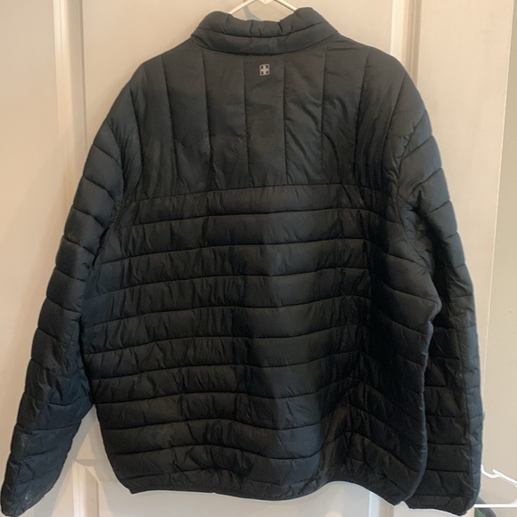 Swiss Tech Puffer coat. - Picture 2 of 5